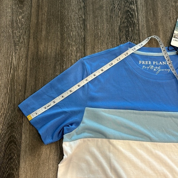 Men’s Free Planet blue and white striped short sleeve T-Shirt Size Small… - Picture 8 of 10